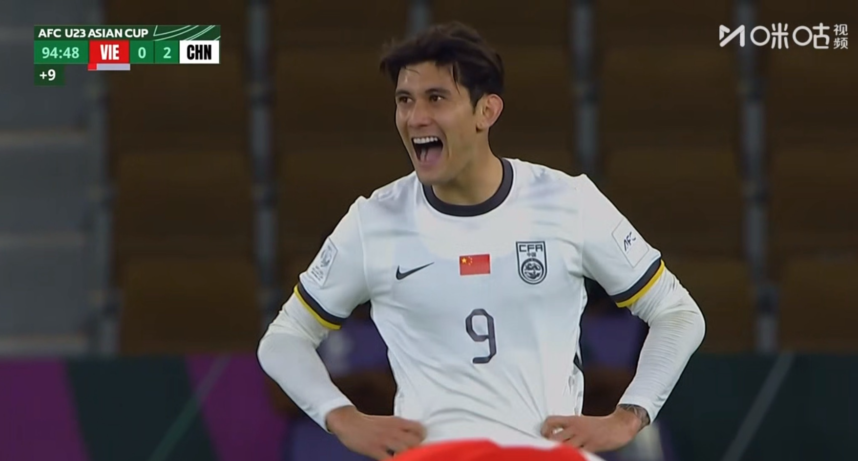 输不起!拳打拜合拉木越南球员向球迷道歉,未向拜合拉木和国足致歉